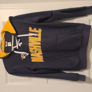 Nhl Nashville Predators Sweatshirt small